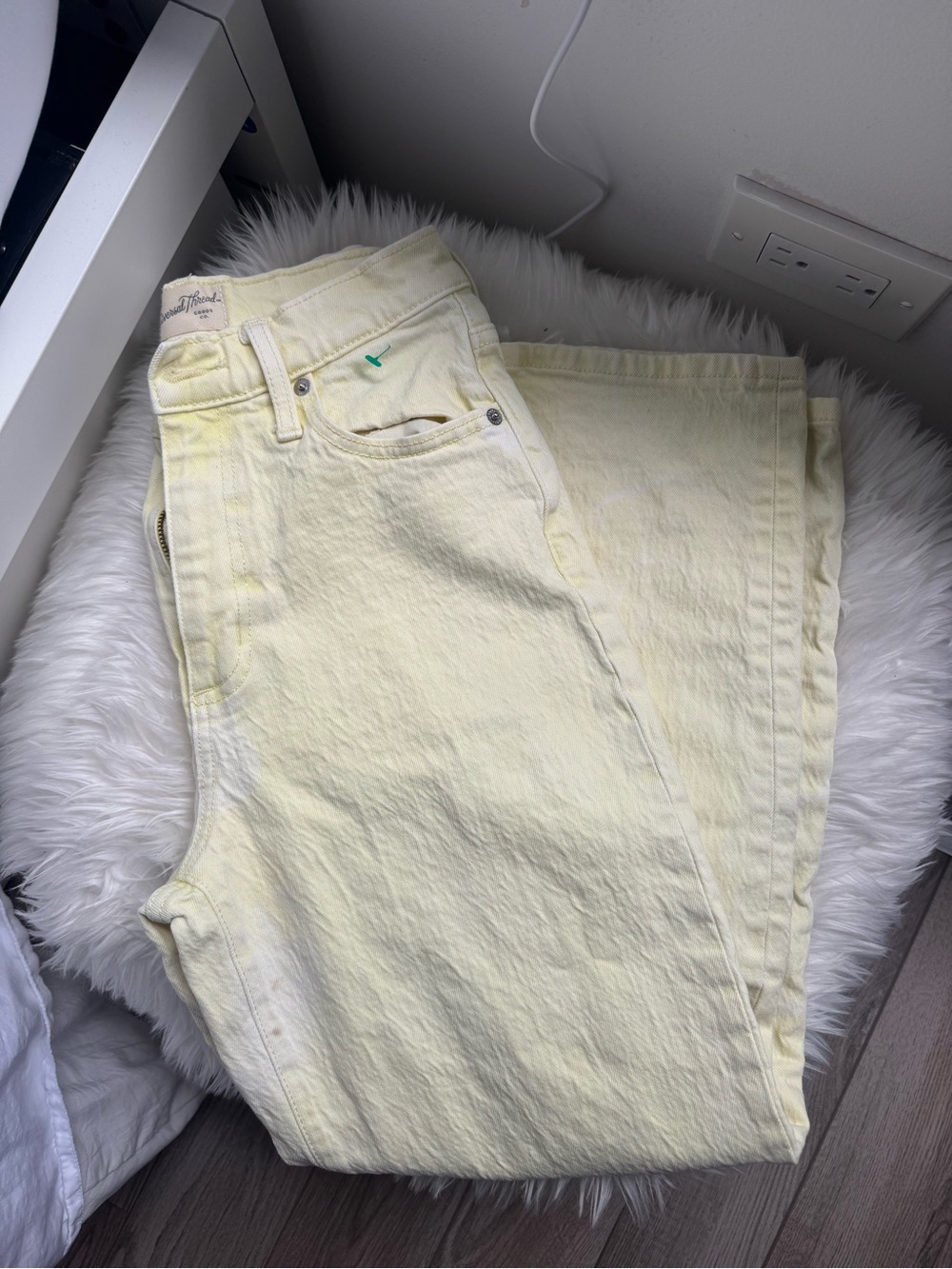 Universal Threads Yellow and White Vintage Straight Jeans